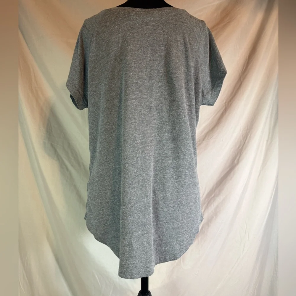 The North Face Women’s Graphic T-Shirt/Training Top🩶 - Picture 5 of 5